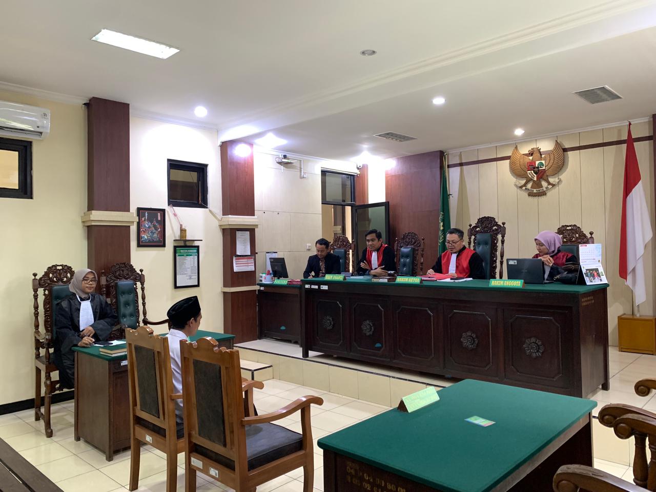 Akui Gelapkan Rp 266 Juta, Terdakwa Minta Keringanan Hukuman dengan Alasan Keluarga