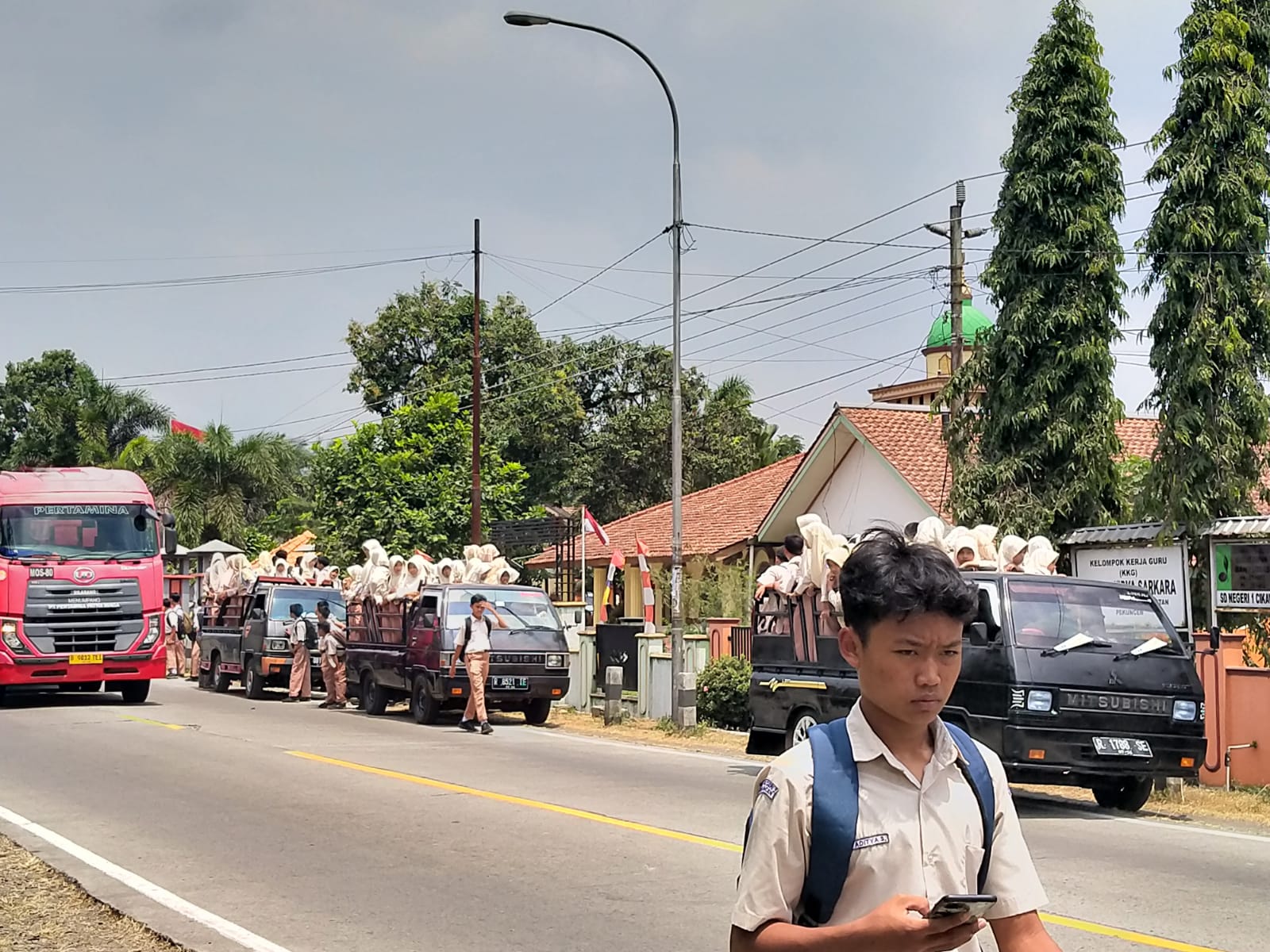 Marak Penjemputan Pelajar dengan Menggunakan Pikap di Wilayah Pinggiran Banyumas