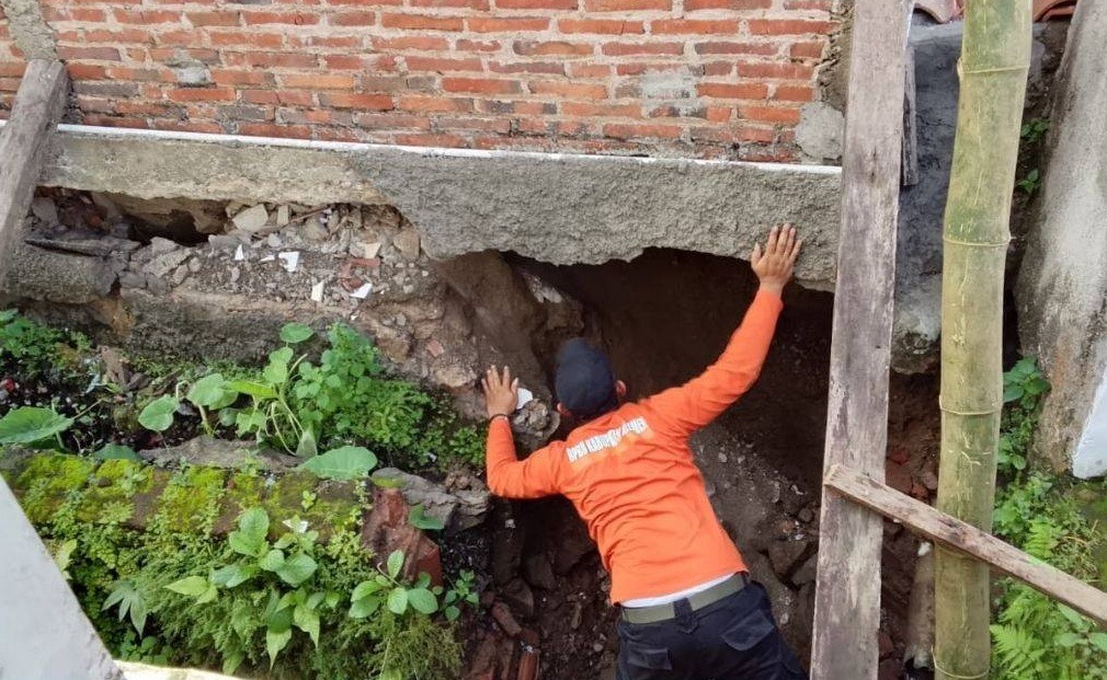 Hujan Deras Picu Longsor di 2 Kecamatan di Kebumen