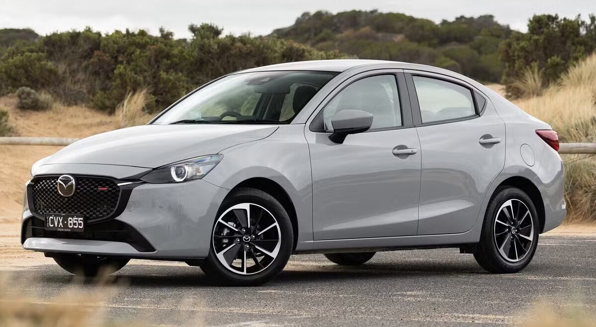 Bukan Sekadar Mobil Hatchback Biasa, Si Mungil Mazda 2 2025 Tawarkan Performa Luar Biasa