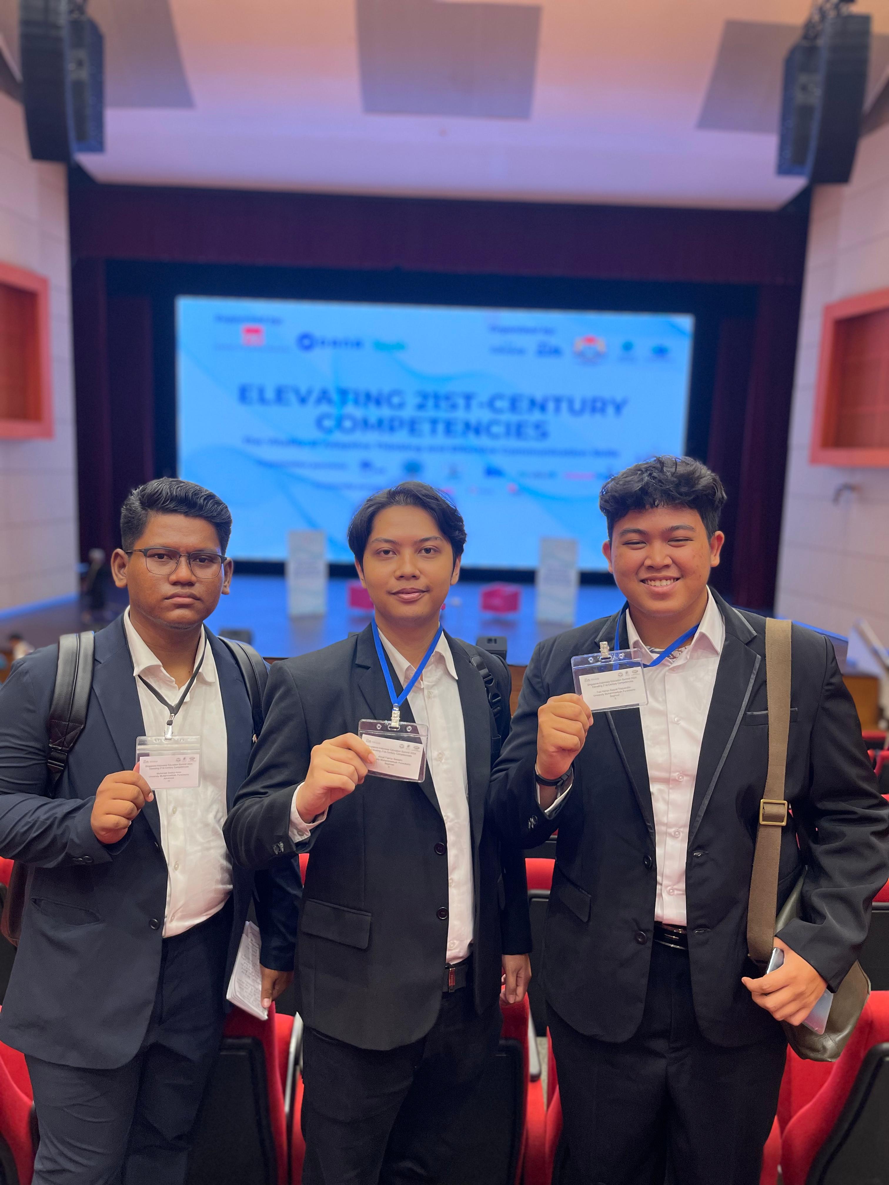Mahasiswa Hukum UMP Raih Penghargaan dalam Singapore-Indonesia Education Summit 2024
