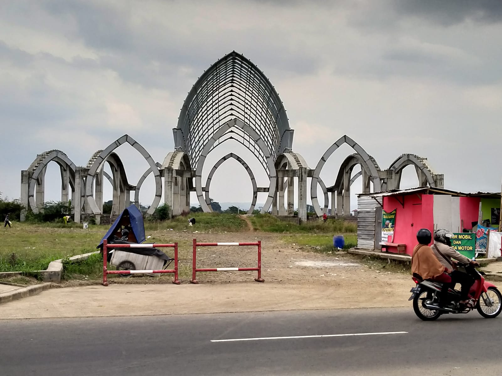 Pembangunan Lanjutan Masjid Seribu Bulan Tunggu Anggaran Pusat