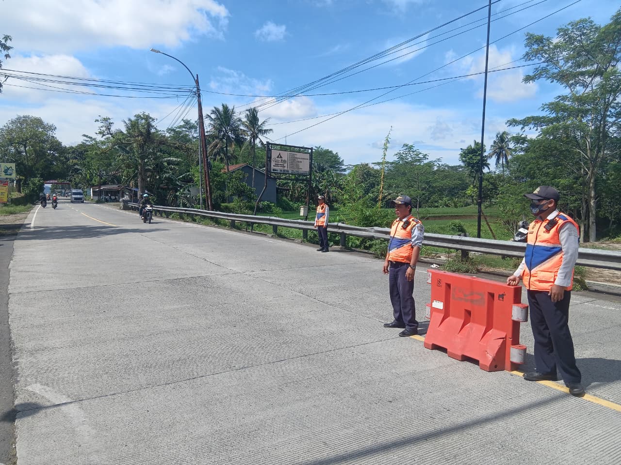 Arus Kendaraan Berat di Ajibarang Meningkat, UPPKB Perketat Pengawasan