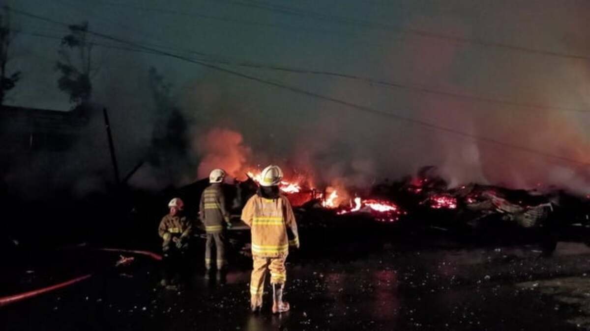 Kebakaran Besar Terjadi di Pasar Sukahaji Bandung, Hanya dalam Waktu 15 Menit Api Membesar Tak Terkendali