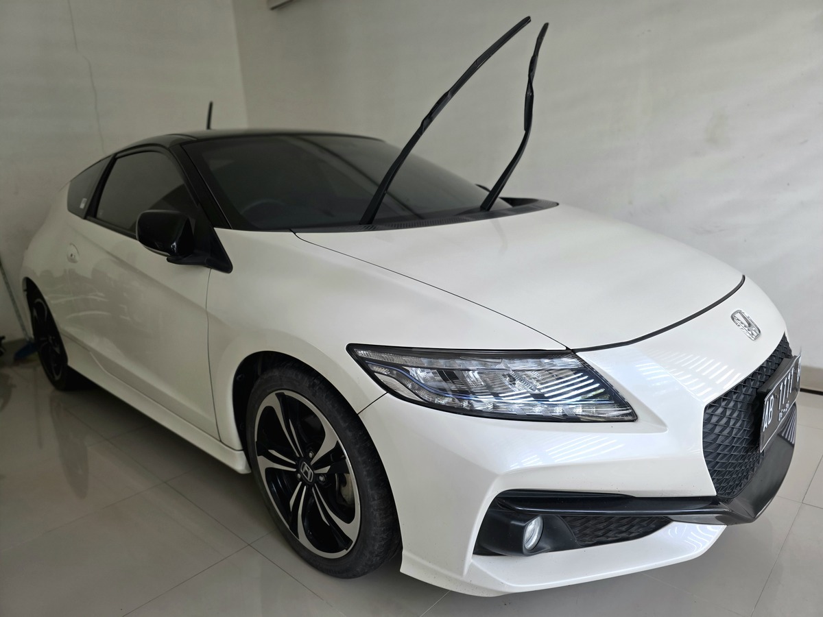 Awas Kusam! Ini Cara Agar Cat Mobil Putih Tetap Kinclong, Nomor 3 Sering Dilakukan!