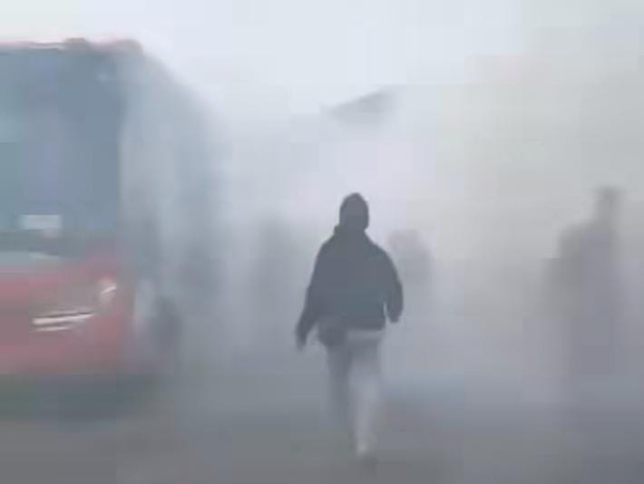 Oli Bocor, Bus Trans Jateng Mengeluarkan Asap Tebal di Terminal Jompo