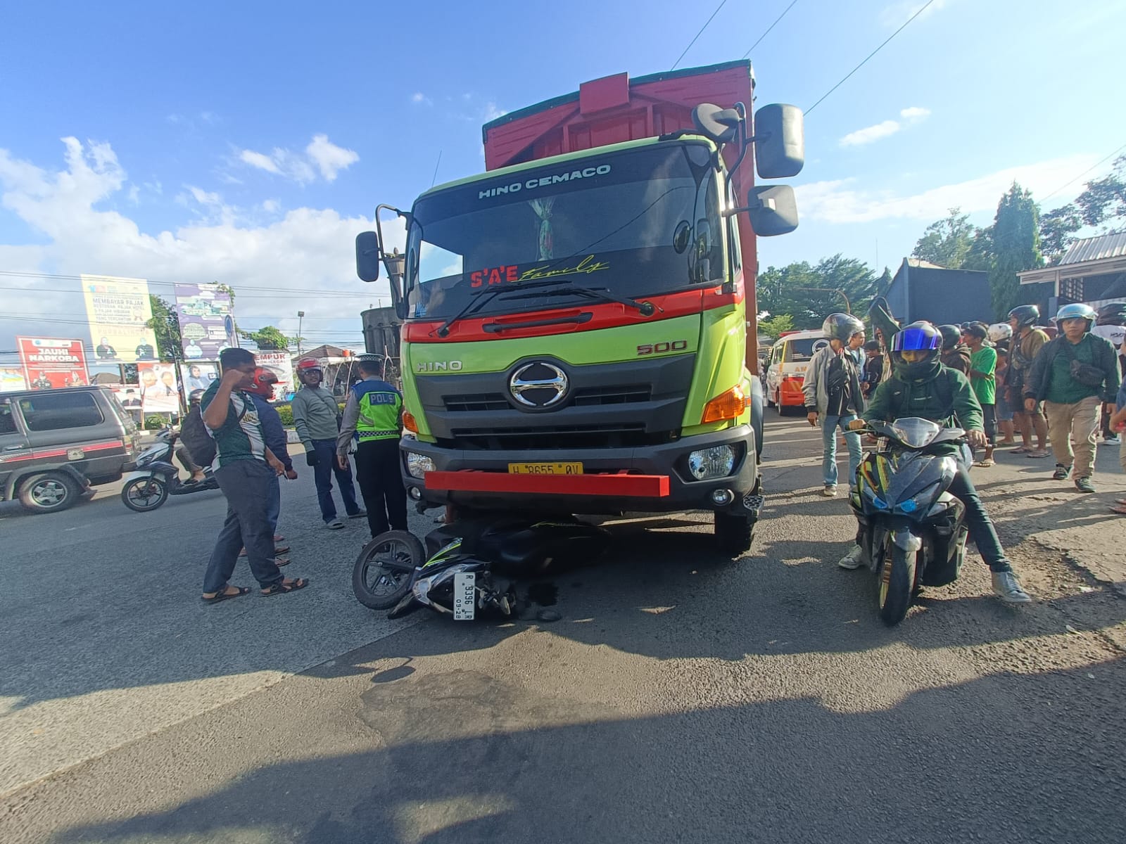 Kecelakaan Maut, Pengendara Sepeda Motor Meninggal Dunia Tertabrak Truk Tronton