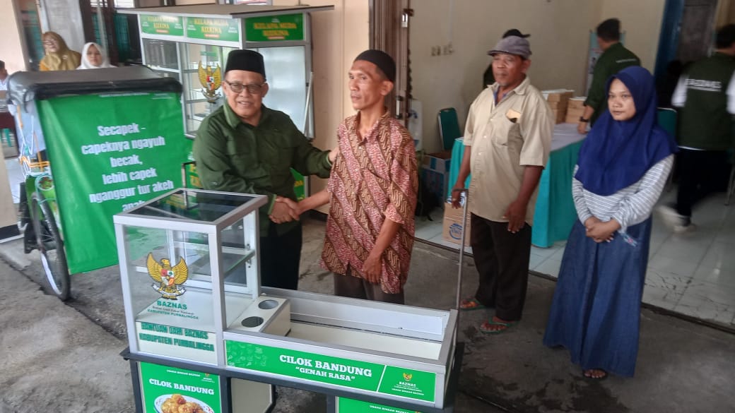 Akhir Tahun, Baznas Salurkan Bantuan  Rp 242,85 Juta