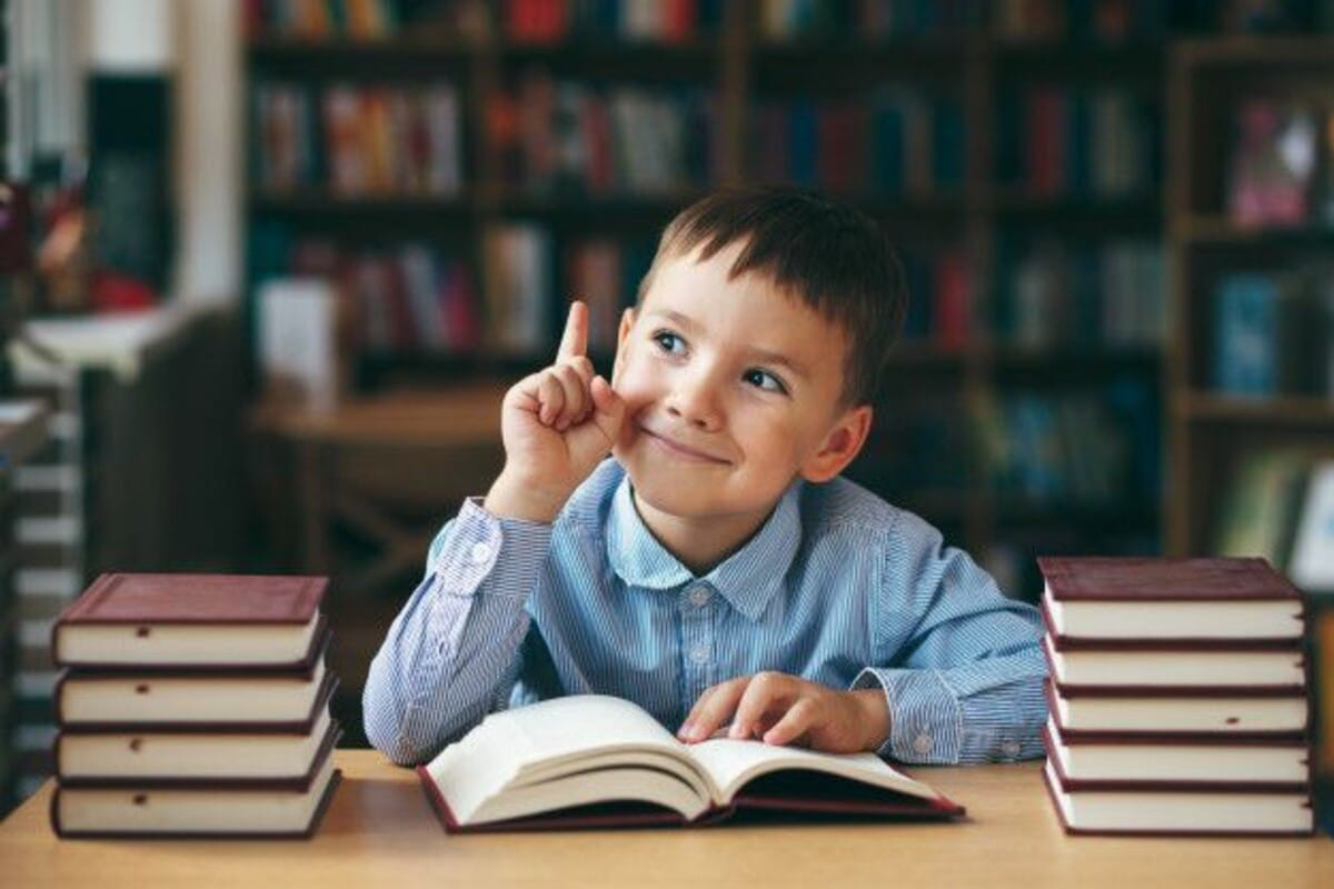 6 Manfaat Mengunjungi Perpustakaan dan Toko Buku bagi Pertumbuhan Anak