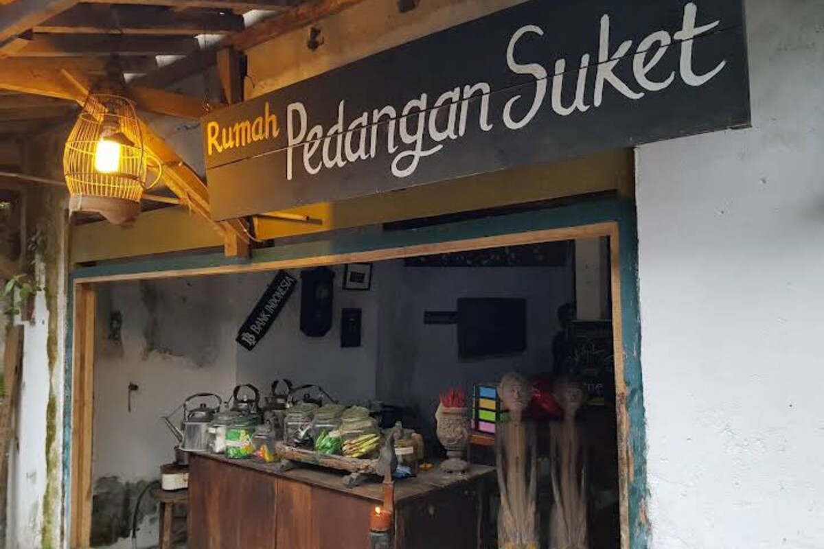 Pedangan Suket, Tempat Makan Hidden Gem di Dalam Gang Pasar Pembimbing Purwokerto 