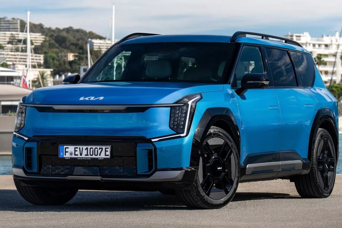 Fitur Canggih pada Mobil yang Membuat Berkendara Lebih Aman dan Nyaman