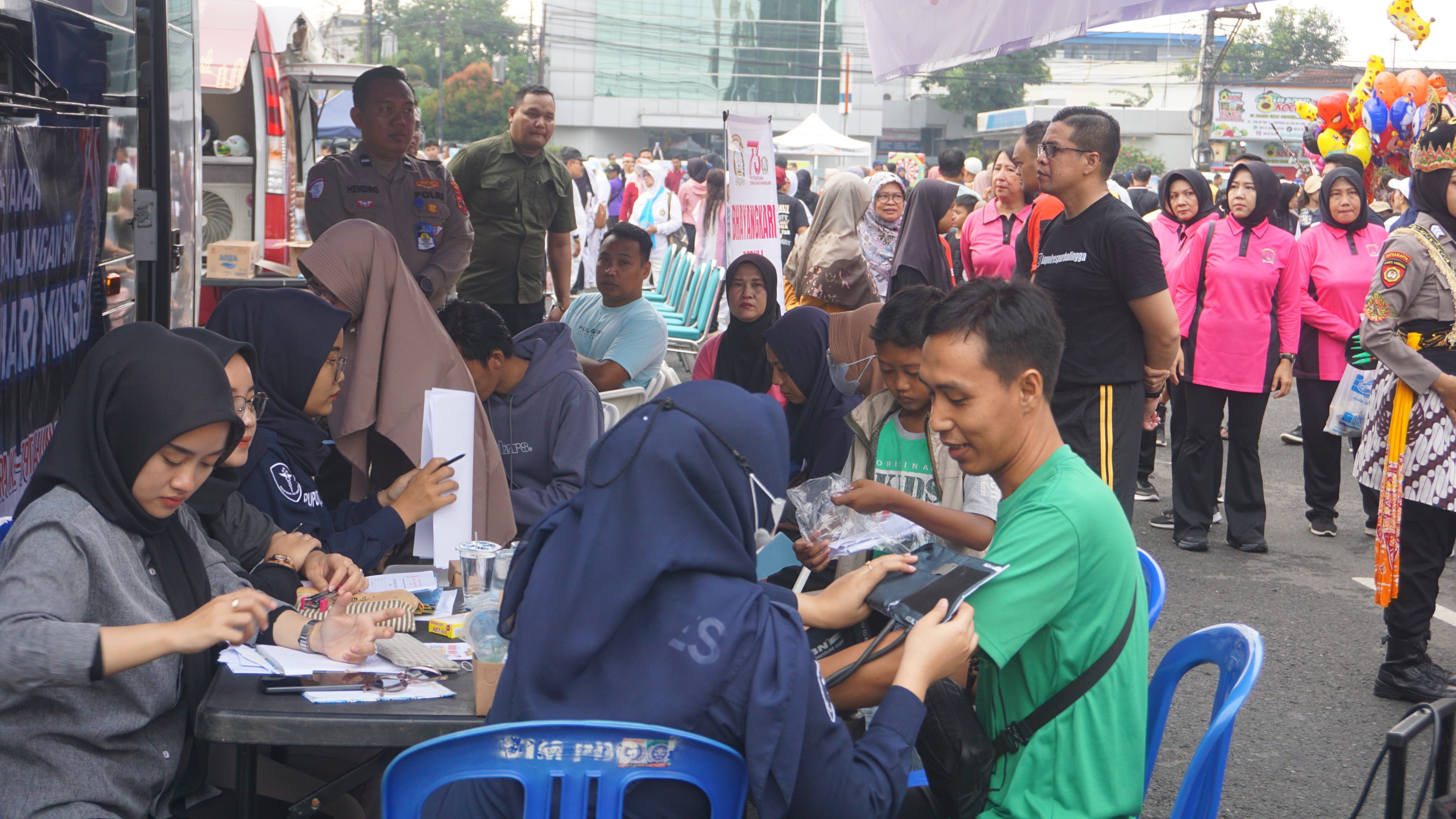 CFD di Alun-alun, Polres Purbalingga Gelar Berbagai Pelayanan 