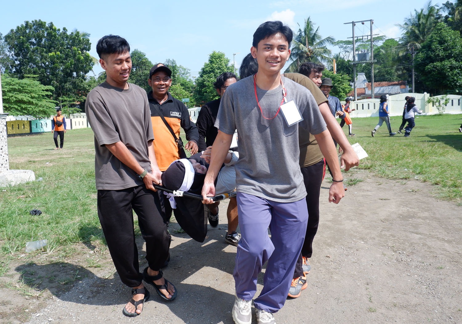 Mahasiswa Ikuti Pelatihan Penyelamatan Diri Bencana Gempa