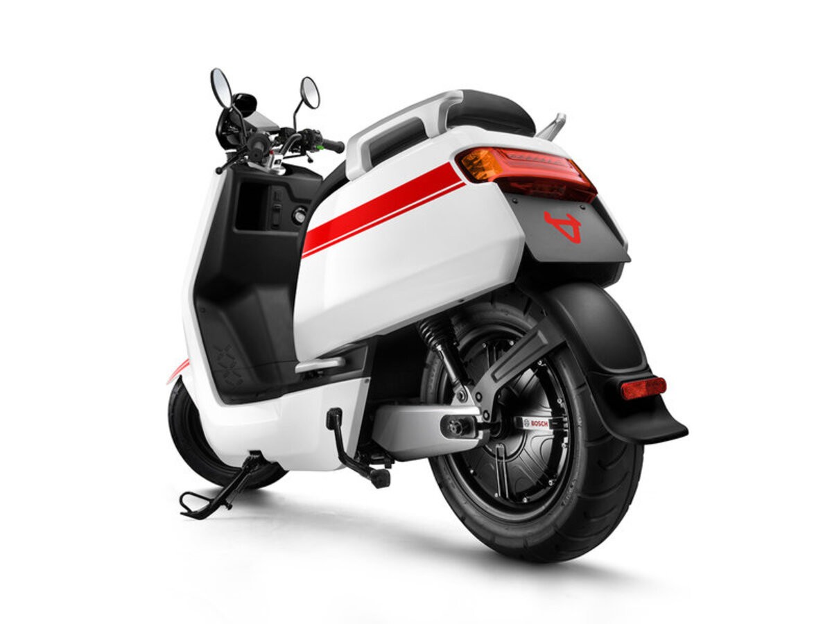 NIU NQi GT Pro: Motor Listrik Canggih dengan Fast Charging Super Cepat