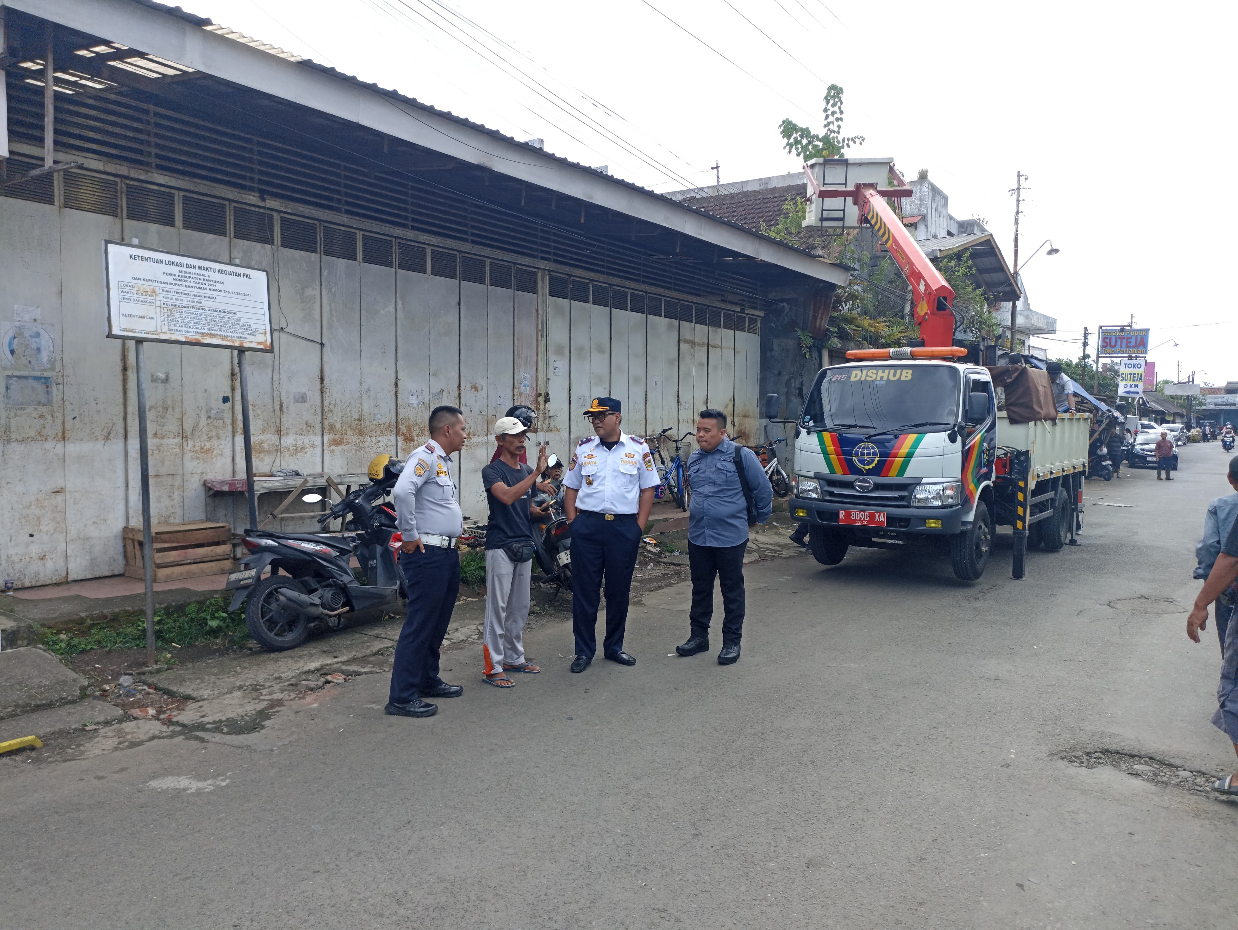 Dishub Banyumas Jaga Ketertiban Jalan Vihara, Pengawasan Diperpanjang Sebulan