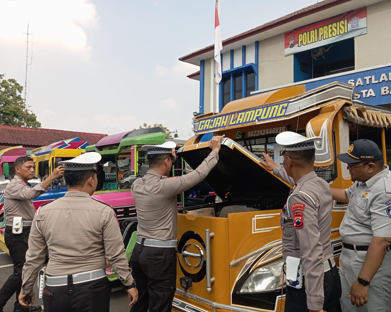 Tak Layak Beroperasi di Jalan Raya,  6 Odong-Odong Diamankan