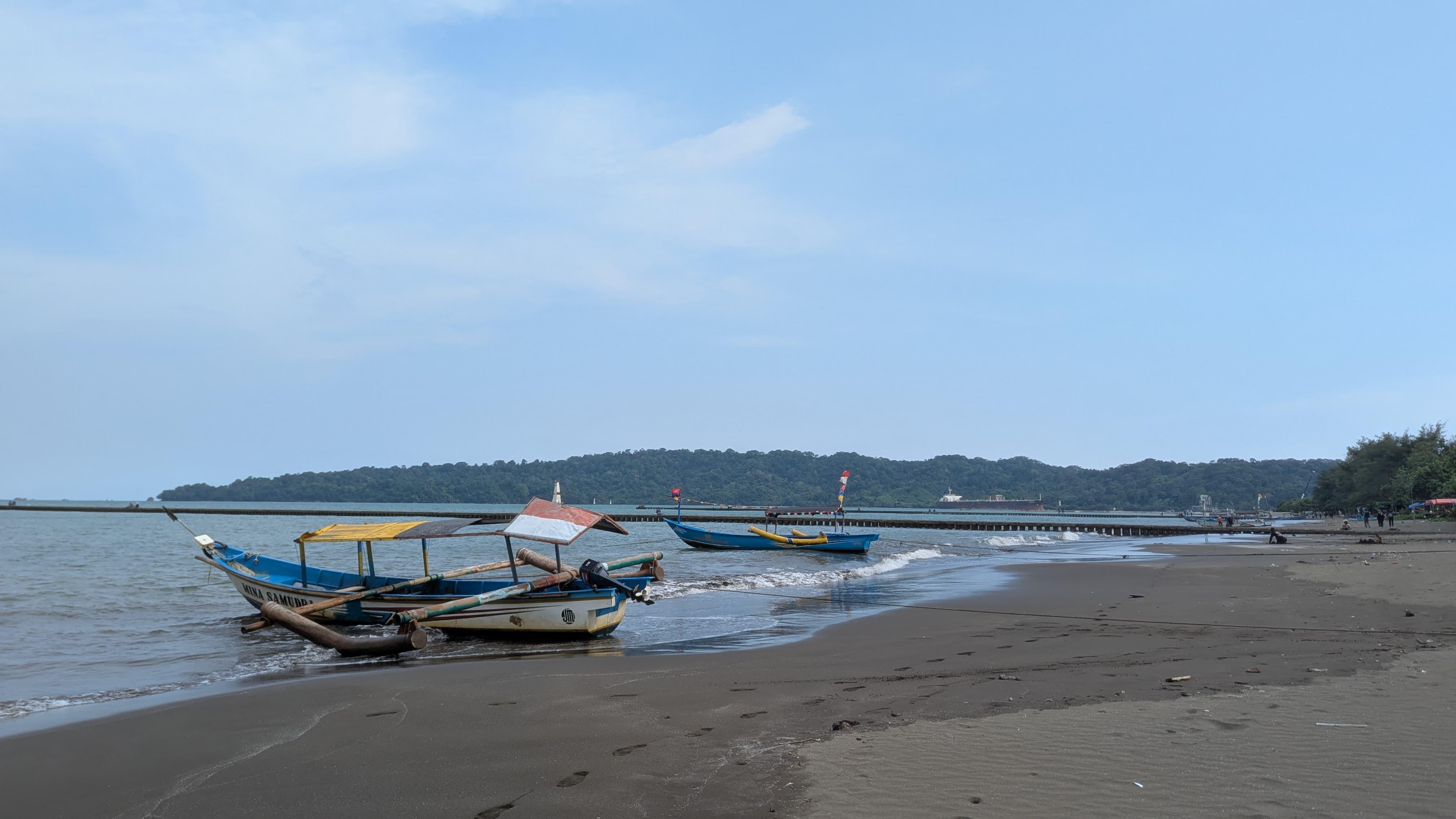 Air Laut Pasang Maksimum Hingga 2 Meter Berpotensi di Pesisir Cilacap