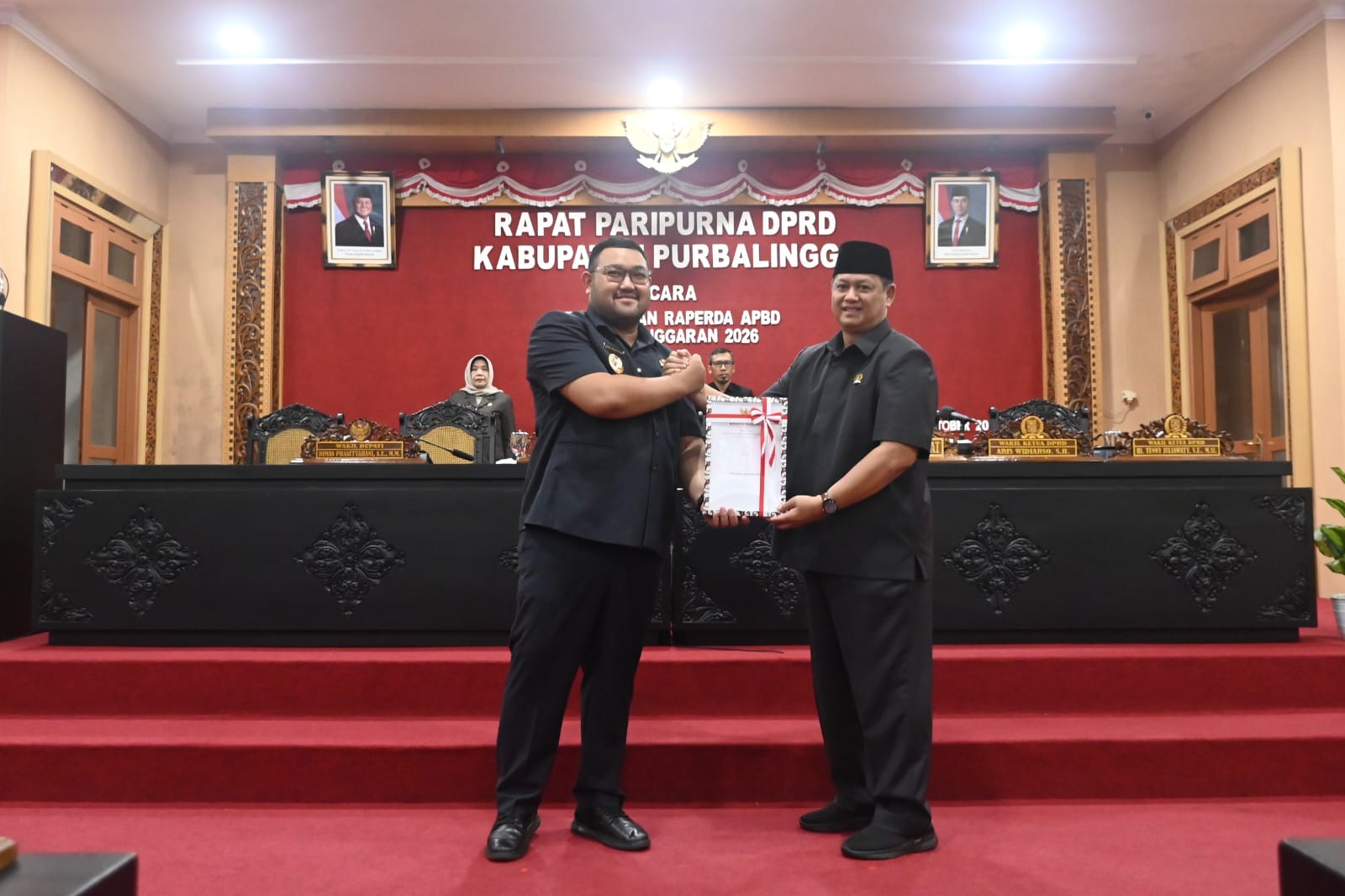 Raperda APBD 2026 Diserahkan, Pendapatan Daerah Diproyeksikan Naik 3,47 Persen