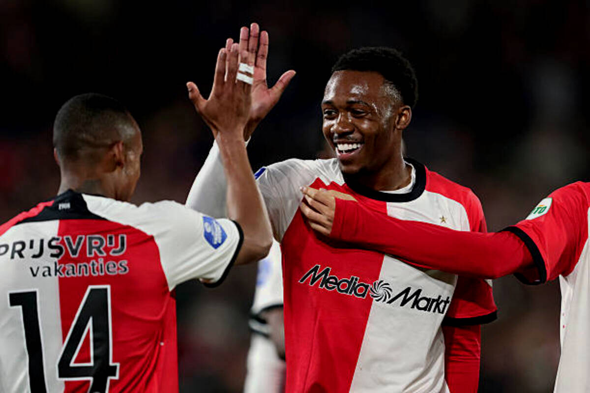 PEC Zwolle vs Feyenoord : Kekalahan Telak! PEC Zwolle Dibungkam Feyenoord 4 Gol Tanpa Balas