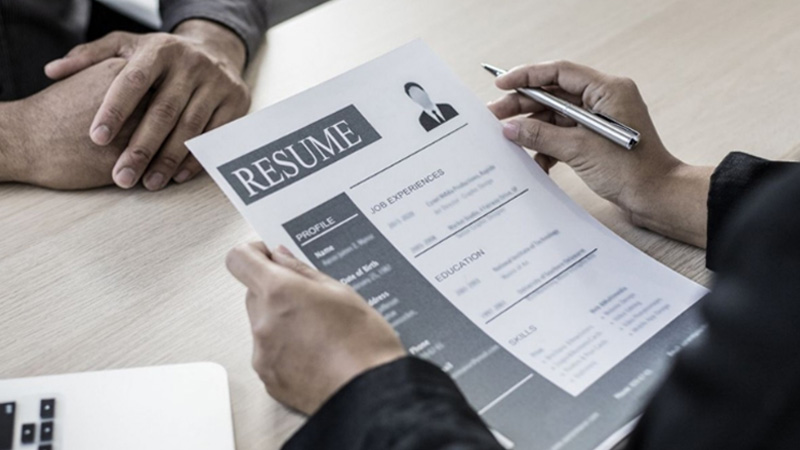 Catat Informasi Penting yang Harus Ada di CV Anda