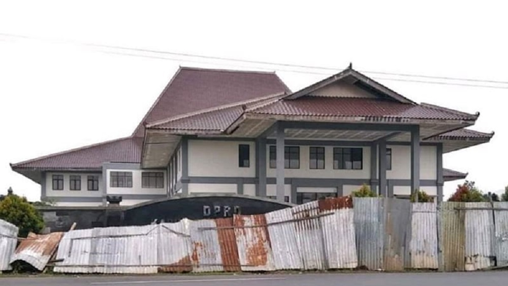 Progres Terlambat 11,21 Persen, Rekanan Proyek Gedung DPRD Diberi Teguran Pertama 