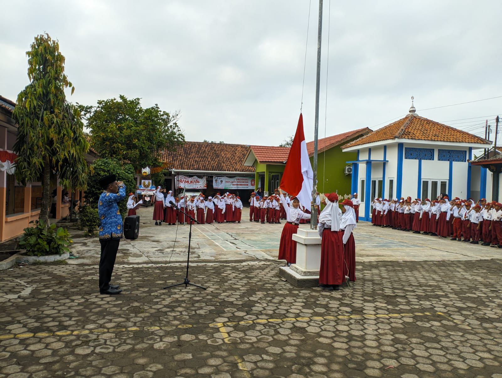 Kesejahteraan Guru Honorer Masih Memprihatinkan, PGRI Cilacap Harap Ada Solusi