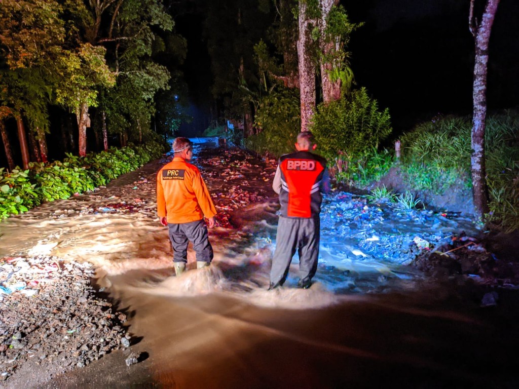 Jalur Siwarak Purbalingga Banjir Penuh Kerikil, Ini Kondisi Sampai Malam