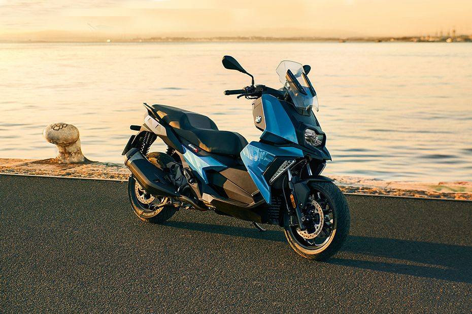 Rekomendasi Motor yang Bikin Gebetan Terpesona, Cek Harga BMW C 400 X 2025!