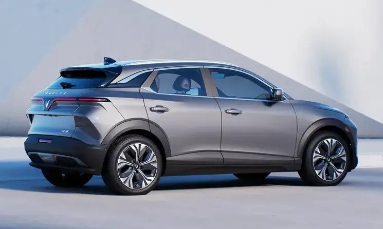 Komparasi VinFast VF 6 vs BYD M6, Mobil Listrik Rp300 Jutaan Lebih Unggul Mana?