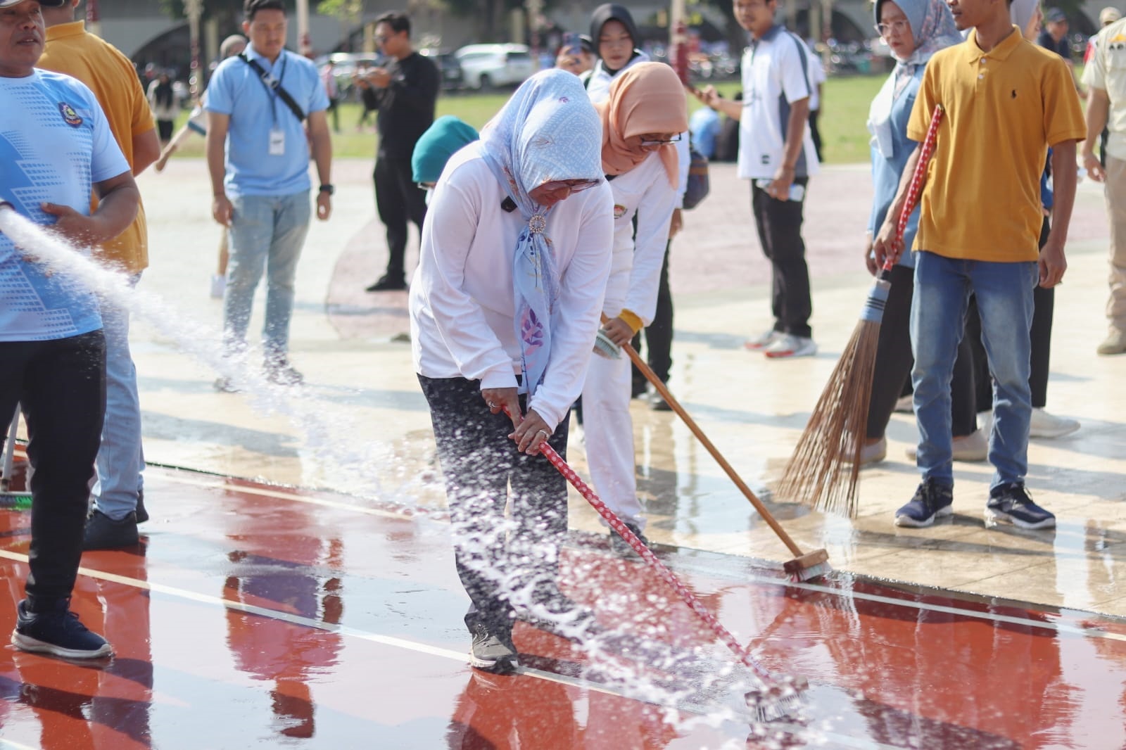 Bupati Ajak Warga Jaga Kebersihan Alun-alun