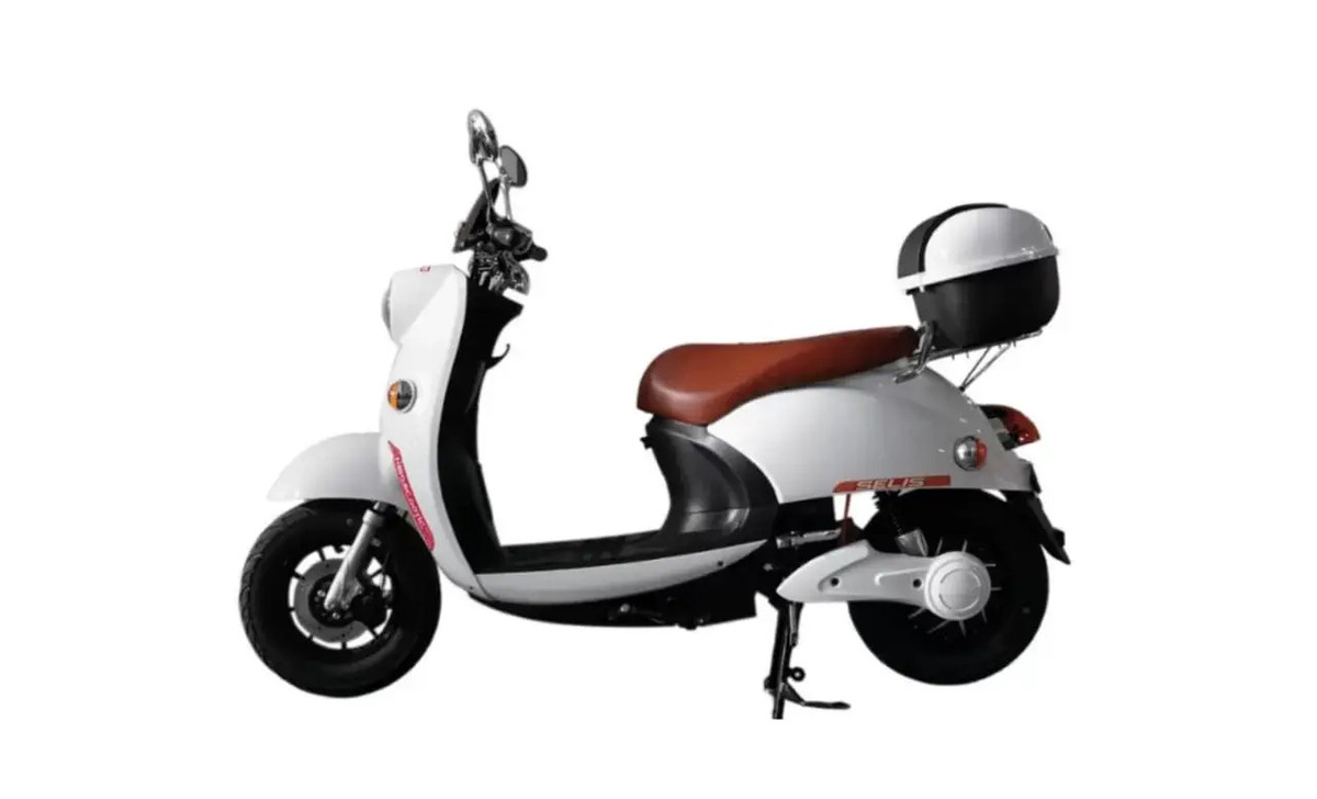 Ingin Motor Skuter yang Beda? Ini Dia Selis Neo Scootic, Gaya dan Performa Beda Dari Lainnya