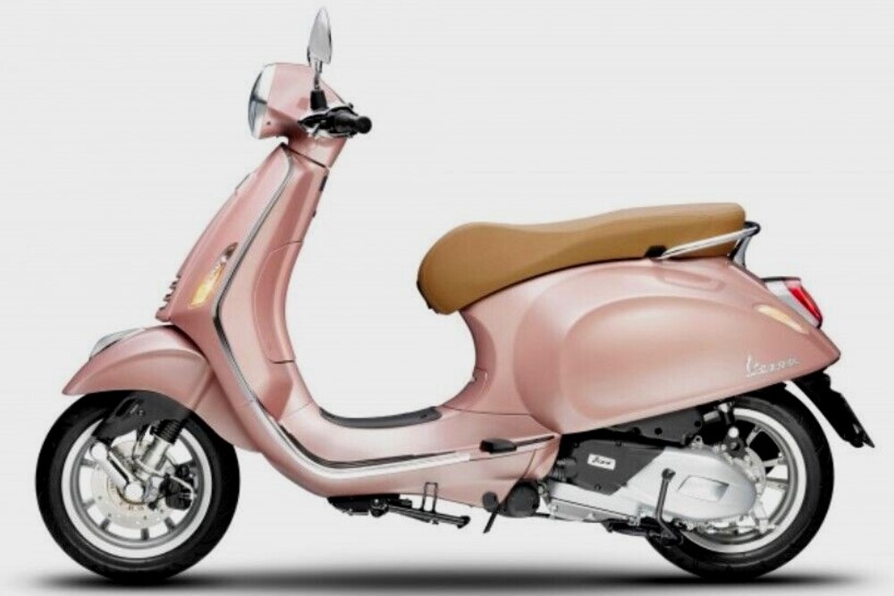 Harga Motor Matic Vespa Primavera Pink Rosa yang Super Cantik