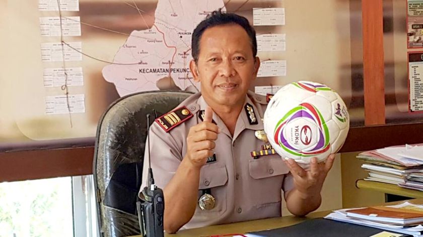 AKP H Sutarno Cinta Sepak Bola