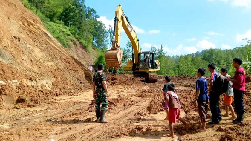 Akses Sadang-Karangsambung Sudah Dapat Dilalui