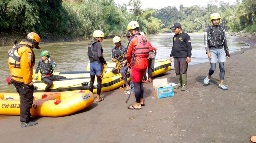Arus Sungai Hambat Pencarian Siswa yang SD Hanyut di Sungai Serayu Banjarnegara