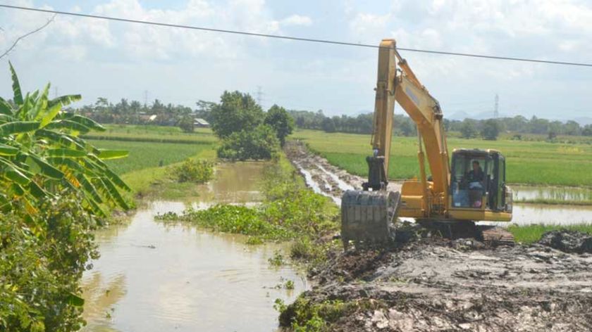 Atasi Banjir,  Sungai Silunjar Dinormalisasi