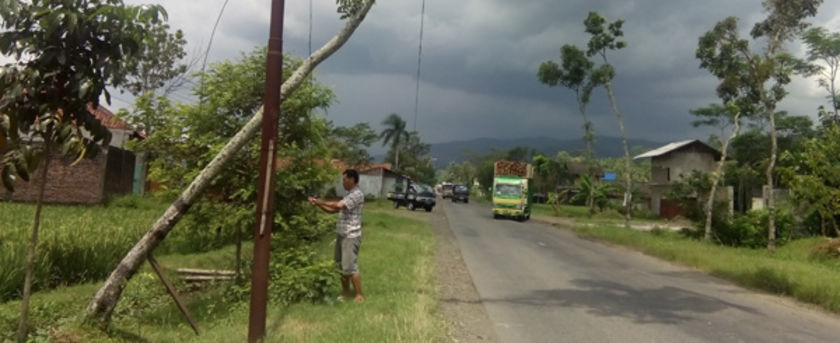 Korban Angin Kencang Kosongkan Rumah