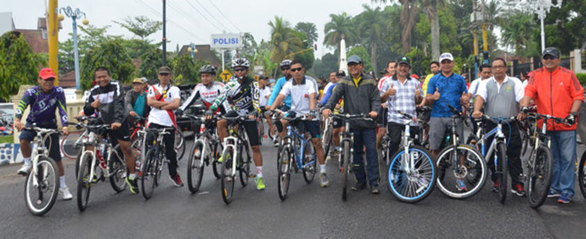 BLUSUKAN  Mulai hari ini, Jumat (52), bupati, wakil bupati, dan seluruh SKPD bakal blusukan ke Purwokerto Barat dengan menggunakan sepeda.  DIMAS PRABOWORADARMAS