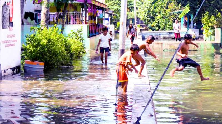 Banjir Air Laut Genangi Pemukiman, 40 Rumah di Dua RW Terendam di Cilacap Selatan