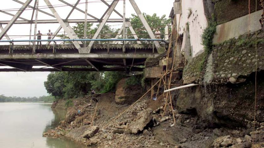 Banjir Ancam Pondasi Jembatan Klawing Purbalingga