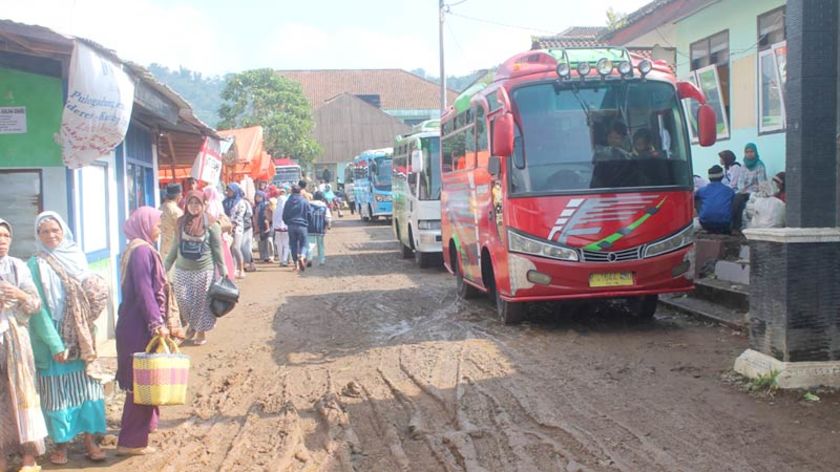 Becek, Perbaikan Terminal Karangkobar Belum Dianggarkan