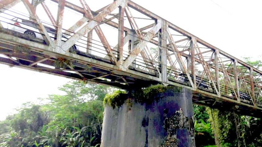 Jembatan Patikraja-Kebasen Terlalu Sempit, Warga Berharap Dibangun Jembatan Baru