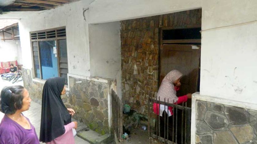 Bertahun-Tahun Tidur Bersama Sampah, Nenek Renta Warga Purbalingga Kidul Bergantung Hidup Dari Tetangga