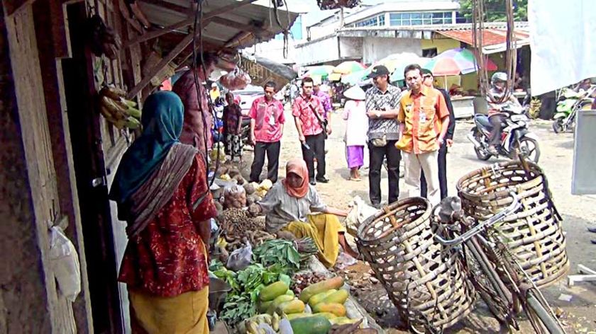 Bupati Minta Waktu Satu Bulan Menata PKL Ilegal Pasar Pagi Gombong