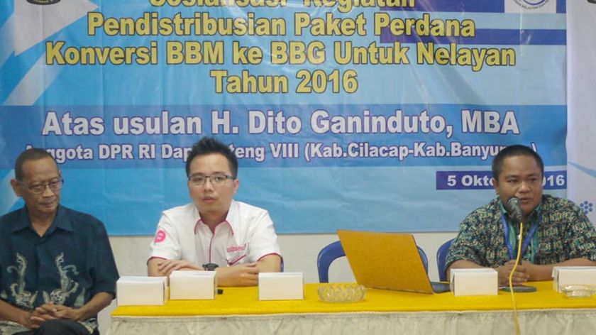 Dito Ganinduto Himbau Nelayan Cilacap Pakai Bahan Bakar Gas