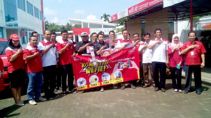 Dua Grup dari Purwokerto Jadi Juara Lomba Telkom Foto Groupfie