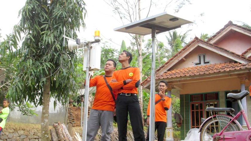 Early Warning System Awasi Potensi Longsor Majingklak Cilacap