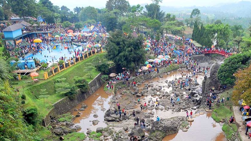 70 Ribu Pengunjung Serbu Baturraden