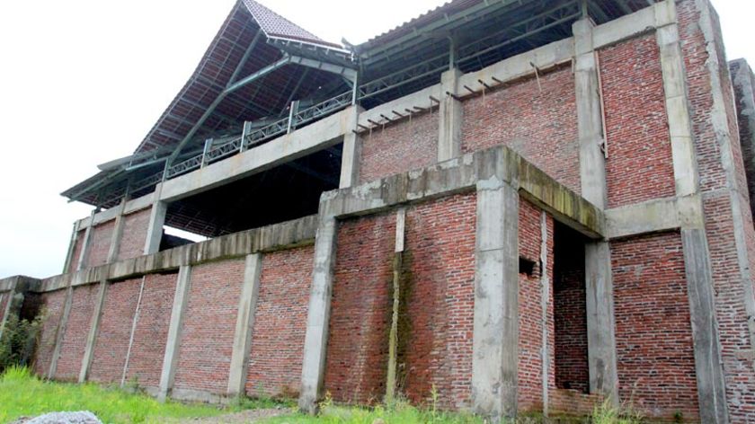 Gedung Kesenian Banyumas Terganjal Desain