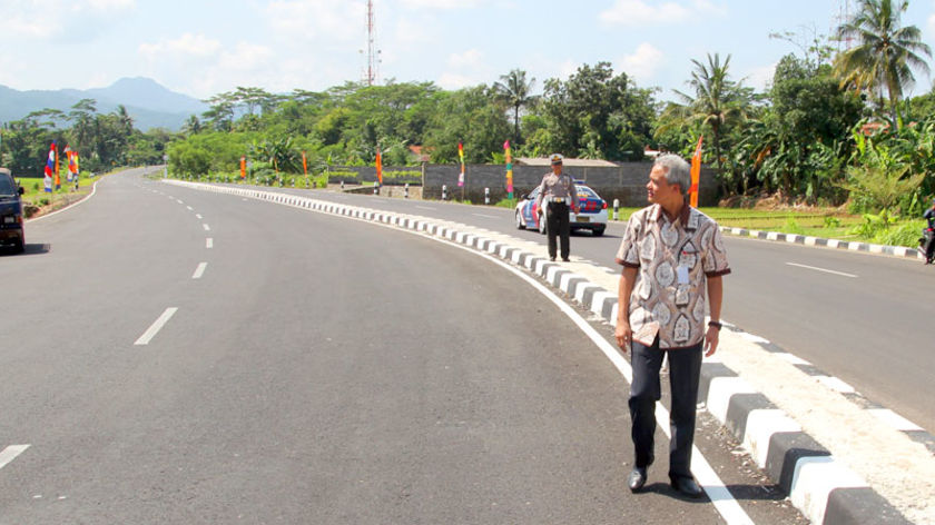 Jalur lingkar Sumpiuh Dioperasikan Tapi Pasti Tetap Macet